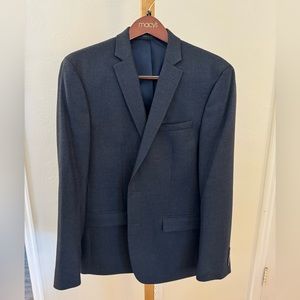 Men’s navy blazer